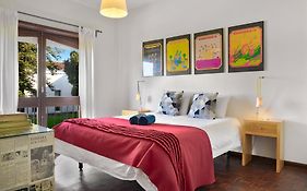Vic Aveiro Arts House